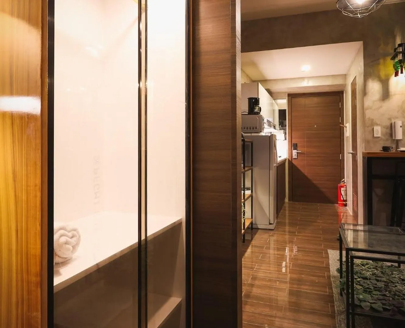 Guest house Kensal Industrial - Air Residences Makati City Philippines